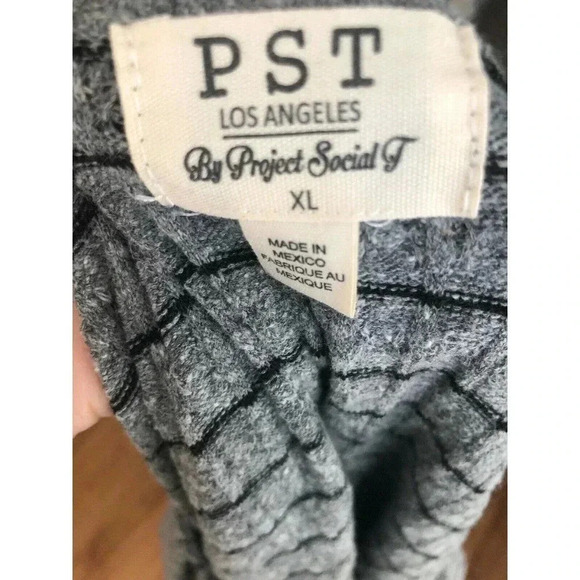Pst Los Angeles Grey striped top Size XL X-Large - Picture 4 of 5